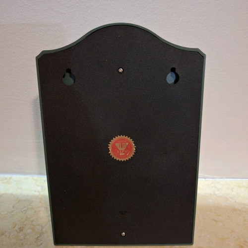 YAP'S key holder clock like new, plastic