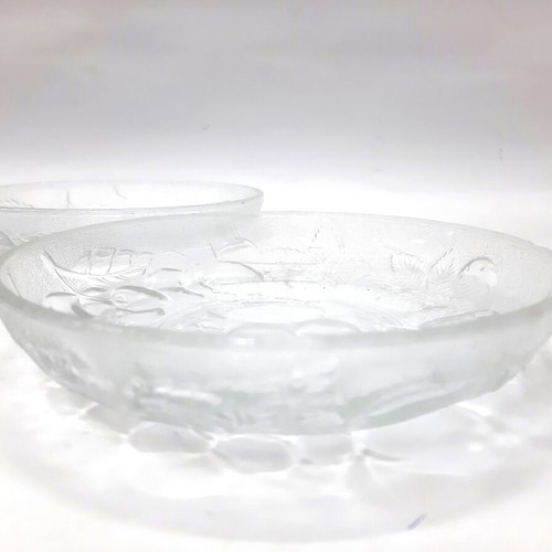 Vintage French pressed glass dessert plates set of 2 like new, 15 cm