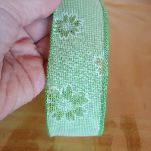 Fabric ribbon with wire 10 m green with daisies new