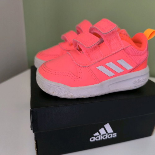 Adidas Tensaur I kids sports shoes size 20 like new, coral