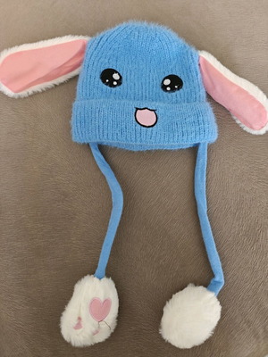 Children's hat with moving ears like new, multicolor