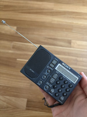 Sony ICF-SW1E radio used, with accessories