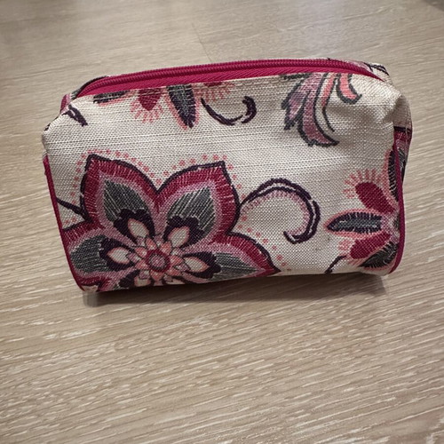 Clinique toiletry bag new, multicolor with zipper
