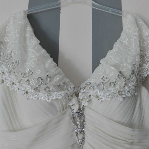 Wedding dress new, size XL, beige with lace and multicolor hem