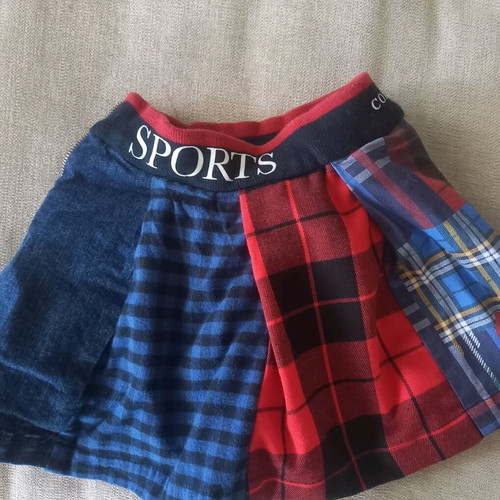 Lapin house skirt for 3-4 years like new