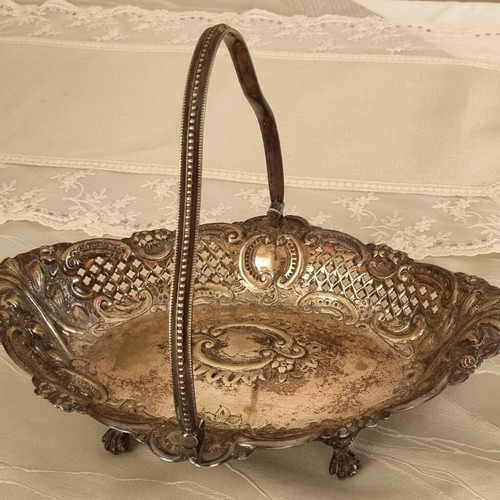 Serving Basket Fruit Bowl Art Nouveau Style like new