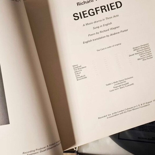 Wagner Siegfried vinyl records like new, 5 LP box set, classical