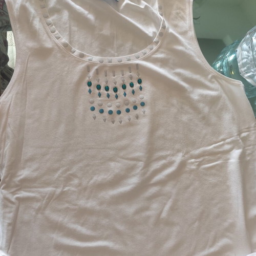 Viscose T-shirt like new, gold color, sizes XL and XXL