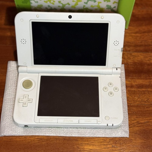 Nintendo 3DS XL The Year of Luigi 30th Anniversary Pack, Japan Exclusive