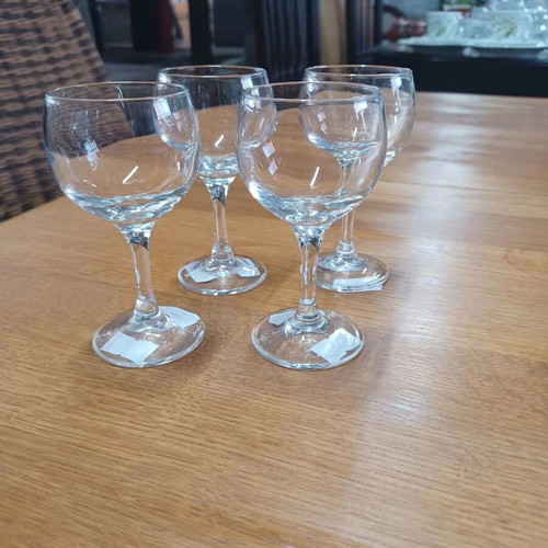 Small stemmed glasses set of 4 like new