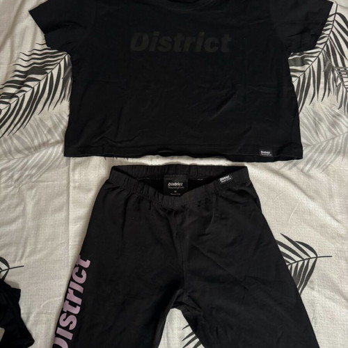 District set like new, black, elastic leggings M, loose T-shirt S