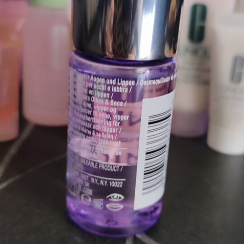 Clinique skincare set new with pouch