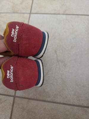 New Balance αθλητικά παπούτσια νούμερο 29 μεταχειρισμένα, κόκκινα