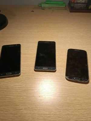 Samsung J5 2016 and S4 used for parts without working screens