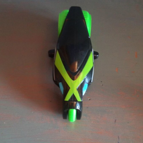 Remote control car like new with controller