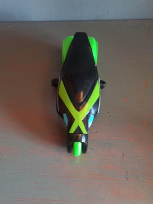Remote control car like new with controller