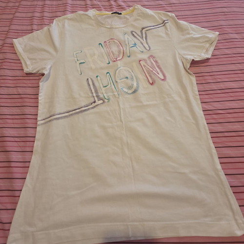 Unisex T shirt like new, size large, white