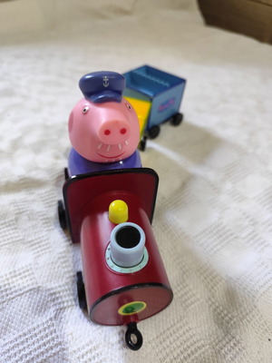 Pig Grandpa Pig's Train toy like new