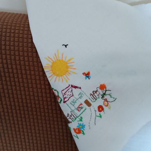 Hand Embroidery with Child Theme like new