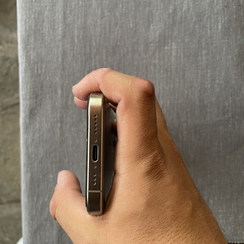 iPhone 15 Pro 256GB Natural Titanium like new
