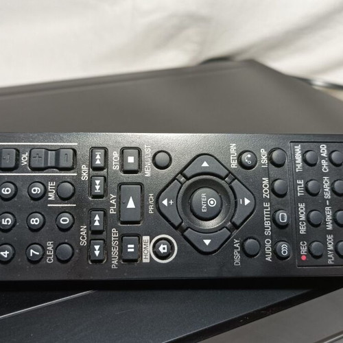 LG DR389 DVD εγγραφέας αναπαραγωγέας σαν καινούργιο με αυθεντικό τηλεκοντρόλ