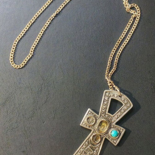 Large cross used with chain, silver metal, featuring Nefertiti