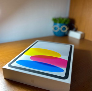 Apple iPad (10th generation) 64GB Silver