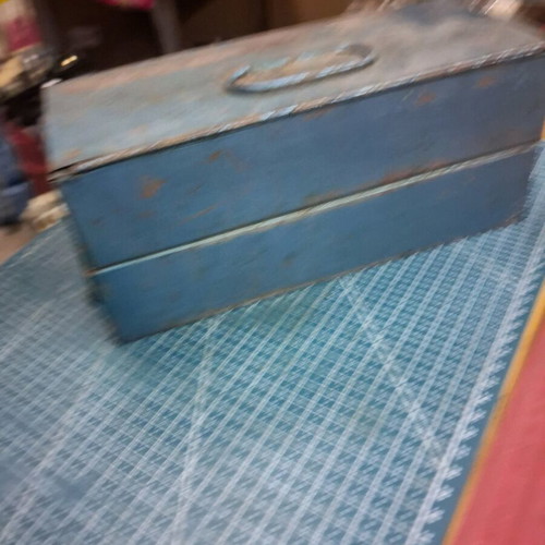 Metal toolbox used, small 25x10x10 cm