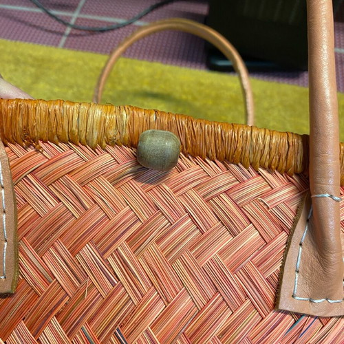 Shoulder bag like new, handmade, imported