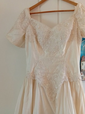 Saumel`s Wedding Dress new, white, sizes S and M