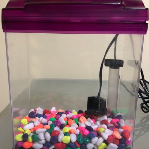Hailea FC200 6.6L aquarium like new, acrylic with decorative stones