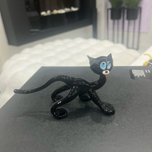 Glass cat miniature like new, handmade with details