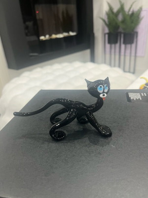 Glass cat miniature like new, handmade with details