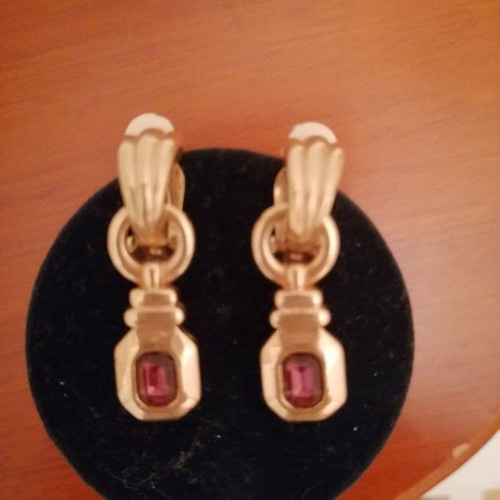 Antique earrings used for non-pierced ears