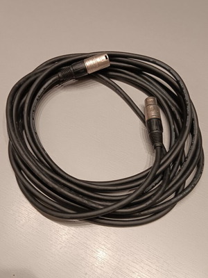XLR Neutrik cable 5 meters like new