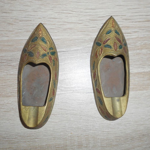 Small bronze Ottoman ashtrays used, traditional shoe shape, 12 cm
