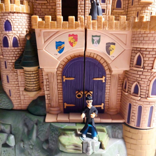 Hogwarts Castle Playset Harry Potter 2001 Mattel used collectible