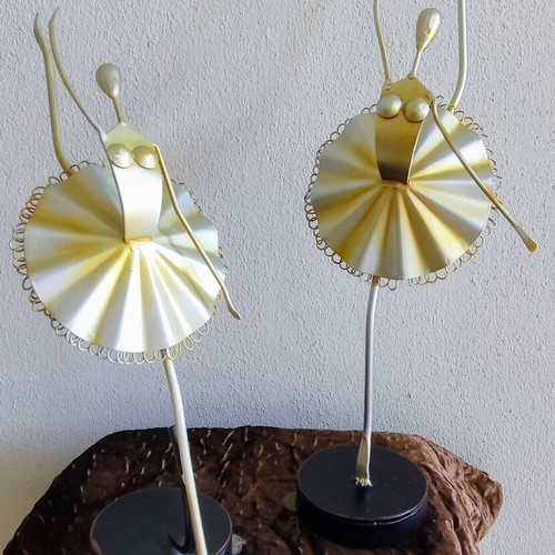 Decorative ballerinas like new