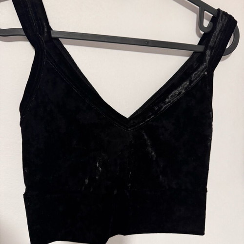 Iso women's velvet crop top like new, black, size M