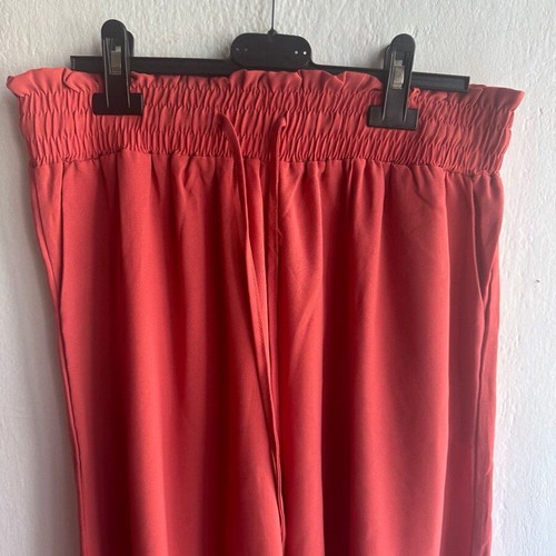 Women's wide leg coral pants like new, size L