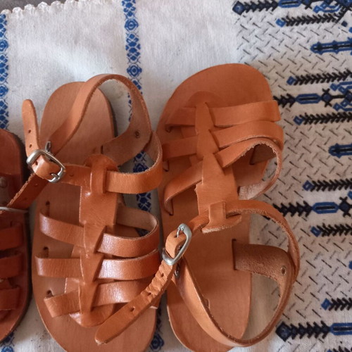 Children's sandals new, sizes 23, 24, 25, 28 & 29, brown leather