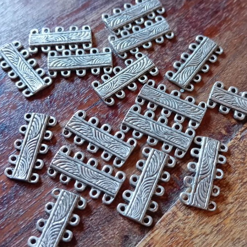 Cord connectors 20mm silver, pack of 16 with 5 loops