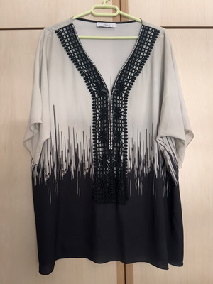 Dina blouse beige and black with lace, like new, size XXL