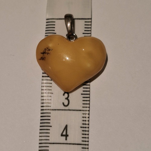 Royal Heart pendant new, natural Baltic amber, yellow and silver