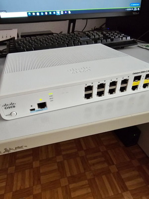 Cisco Switch WS-C2960C-8TC-S ανακατασκευασμένος με 8 θύρες 100Mbits, 2 θύρες 1000Mbits, 2 ComboSFP
