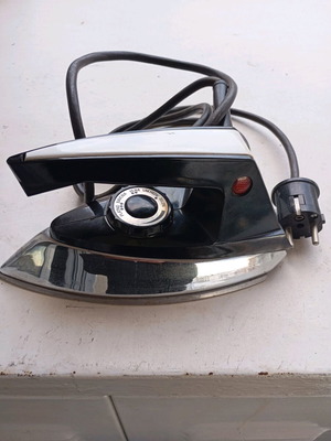 Vintage electric iron 70s used, East Germany