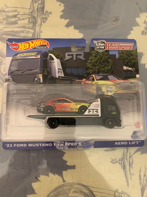 Hotwheels Team Transport No50 new