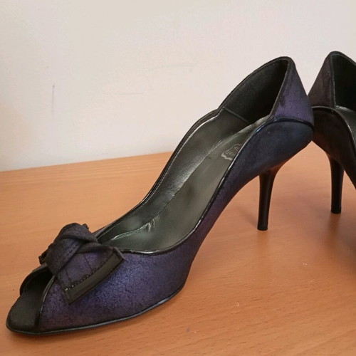 Purple bow pumps new, size 38, genuine leather