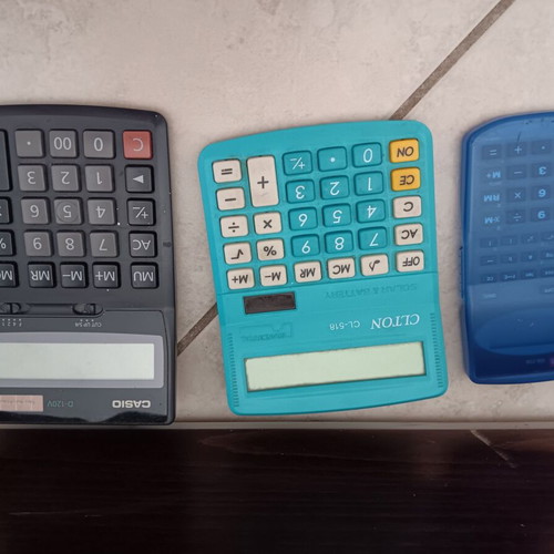 Calculators like new in very good condition