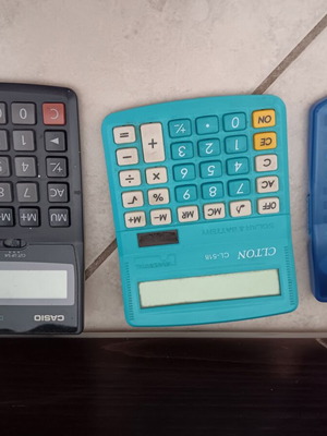 Calculators like new in very good condition
